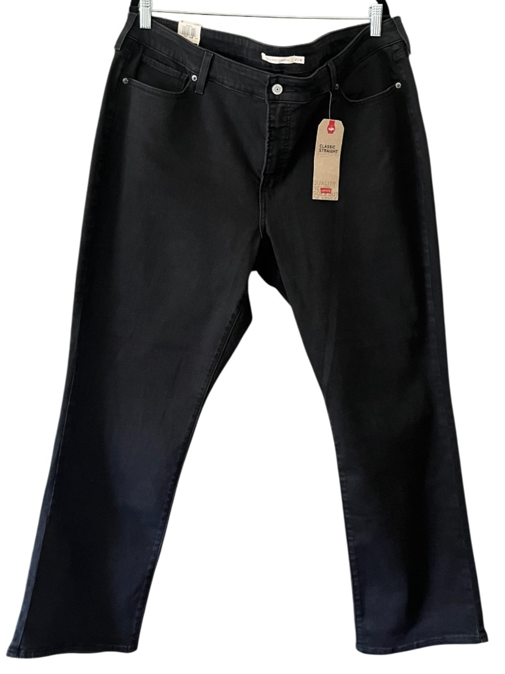 NWT Levi's Classic Straight Jeans in Black